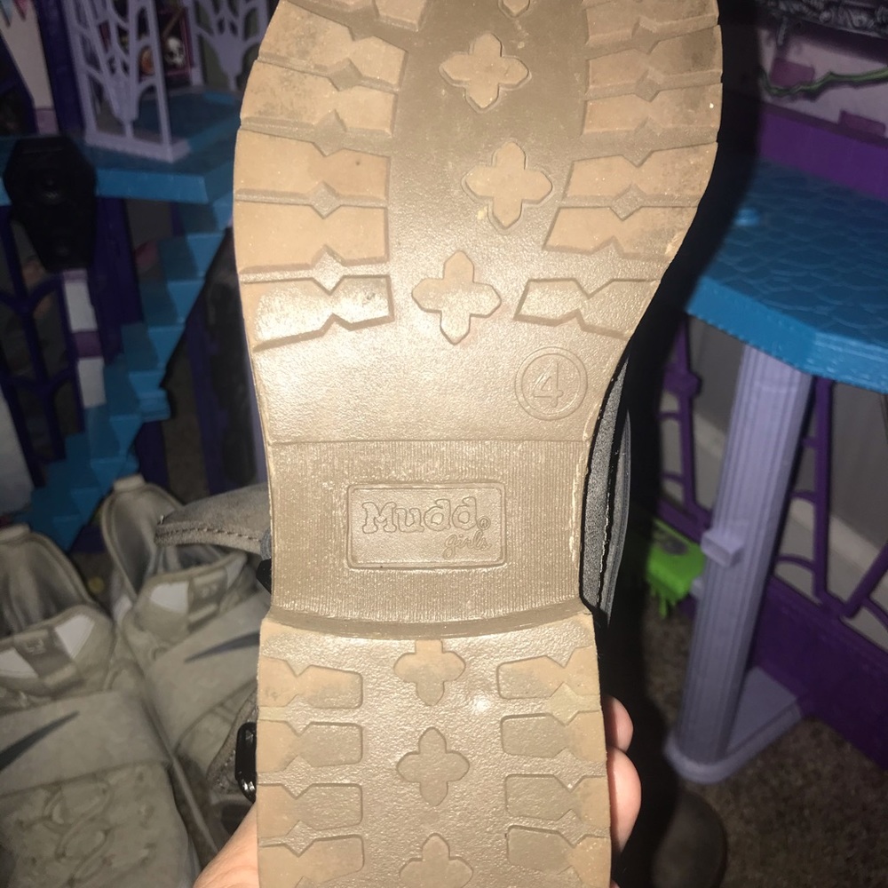 Boots Big girl (size 4)